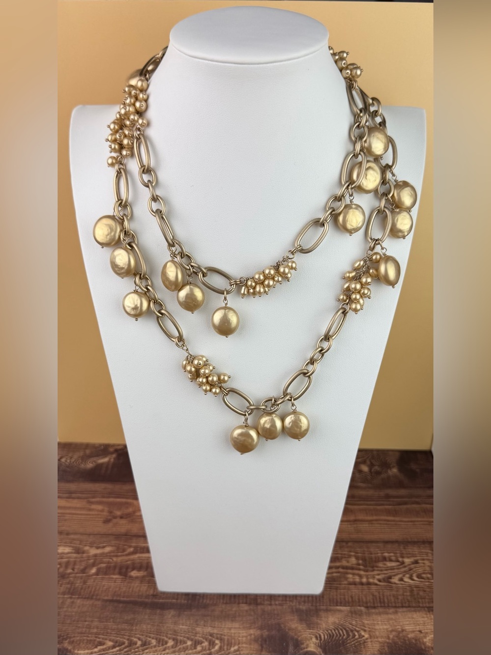Liz Claiborne Y2K Style Gold Tone Faux Pearl Charm Strand Necklace